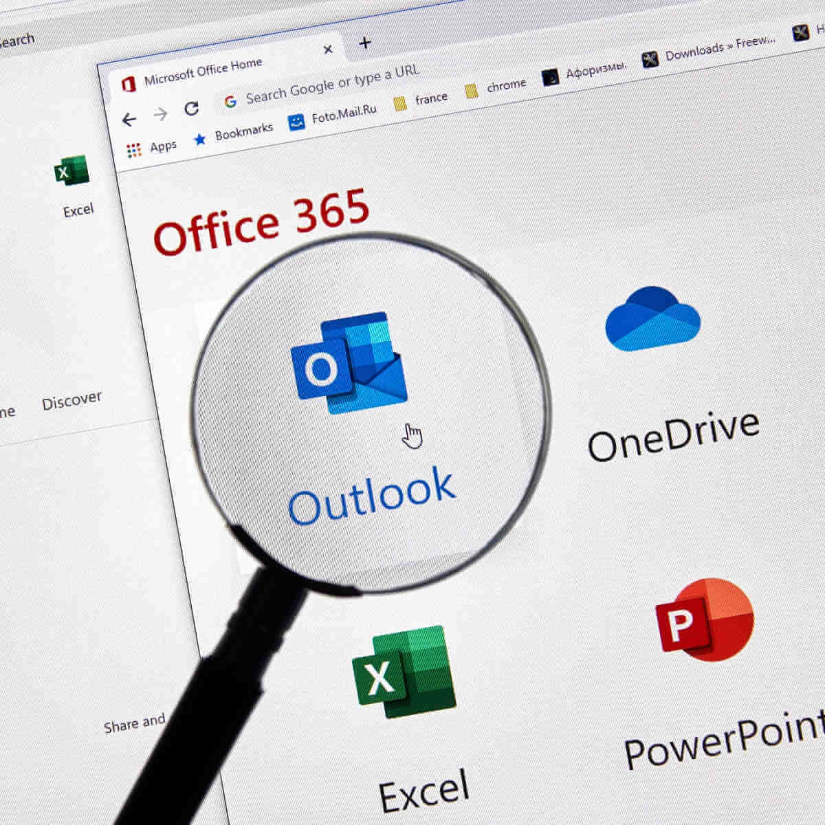 outlook for mac meeting only shows on my computer. show on iphone